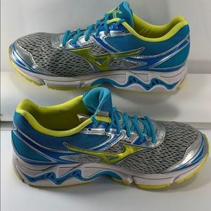 Mizuno women size 10.5 “SEXY”running shoe